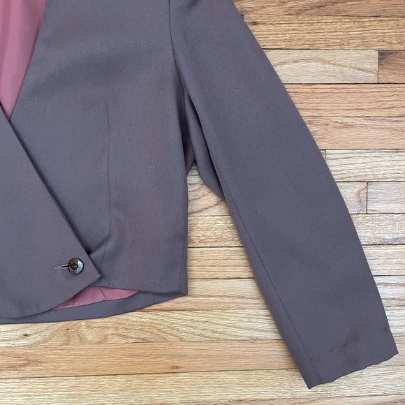 Vintage Cropped Blazer - Picture 6 of 12